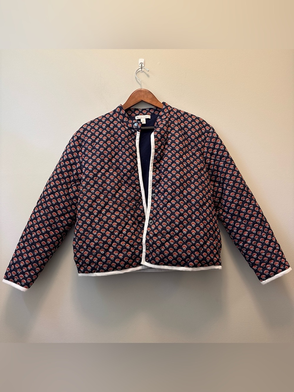 Chelsea & Violet Navy Quilted Floral Cropped Puffer